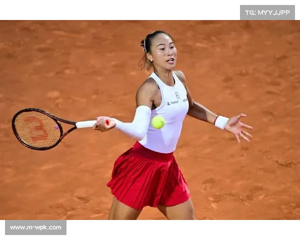 郑钦文法国网球公开赛激战萨巴伦卡 央视回放经典巅峰对决